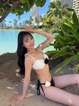 3月までJKだった百田汐里(18)のふともも生しゃぶり