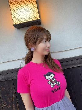 フリーの塩地美澄アナ(44)のロケットおっぱいが炸裂して話題