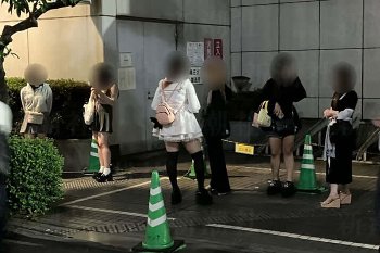 【動画】外国人「日本、売春婦だらけで草」パシャッ