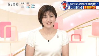 鈴江奈々アナ　胸元強調衣装！！