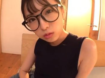 【天音ゆい】貧乳美少女家庭教師からエロ淫乱にペニスを刺激