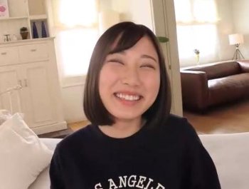 【安達夕莉】巨乳デカ尻美少女がAVデビューで男優にクンニされちゃう