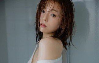 篠崎愛、デジタル写真集で見せた巨乳グラビアがエロ過ぎｗｗここまでするならAVでいいだろ！！