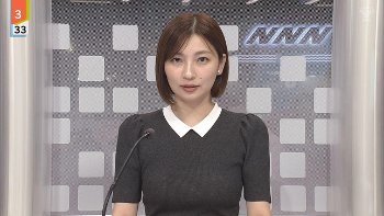【画像】畑下由佳アナ　ピチピチのニットで胸を強調してしまう！！