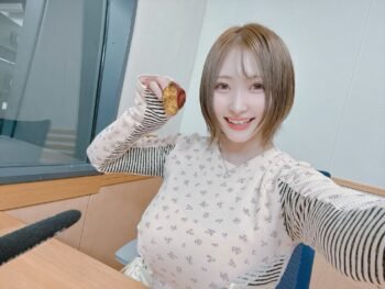 【画像】美人声優の白石晴香ちゃん、おっぱいデカスギ警報発令中