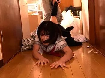 【JKレイプ】隣人のゴミ部屋に監禁されるロリ可愛い制服美少女…中出しレイプ＆電マ責めの鬼畜な辱め拘束調教で大量潮吹き失禁