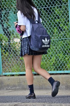 【画像】通学する制服ＪＫ見てるだけで元気ビンビンやわ