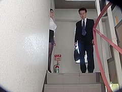 【熟女】＜人妻NTR＞エロ巨乳な美熟女の不倫現場を秘密撮影！旦那の同僚と玄関先でパコるヤリマンビッチな団地妻の痴態…＜フェラ抜き＞