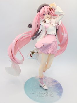 初音ミクさんのフィギュアｗｗｗｗｗｗ