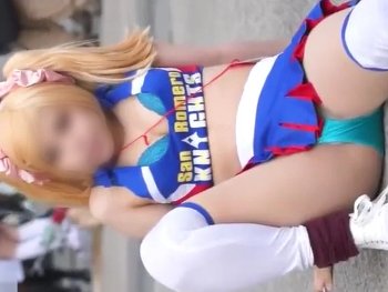 【盗撮動画】パンブラ丸見えのロリポップレイヤーさん、コミケ会場で大人気を博してしまう