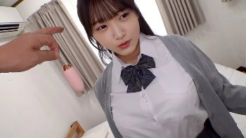 【制服ぶっかけ】チェック柄の青い制服スカートに精子をぶっかけて汚す