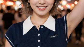 【AI腋毛画像】お祭りの夜のような背景と腋毛のAI美女