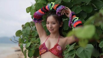 【画像89枚】一ノ瀬瑠菜の水着グラビア！石垣島で見せた至極のくびれと過去最高に近すぎる距離感