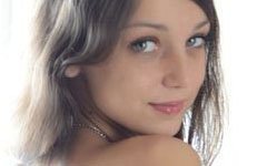 褐色のロシアン美少女ナンシーの可愛いパイパンヌード 続編