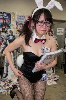 【AIエロ動画】オタク女子が頑張ってバニーガール